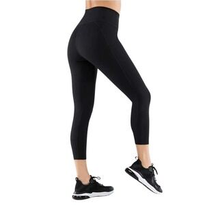 Fabletics Women's PowerHold Black High Waisted Cropped Leggings Size XS